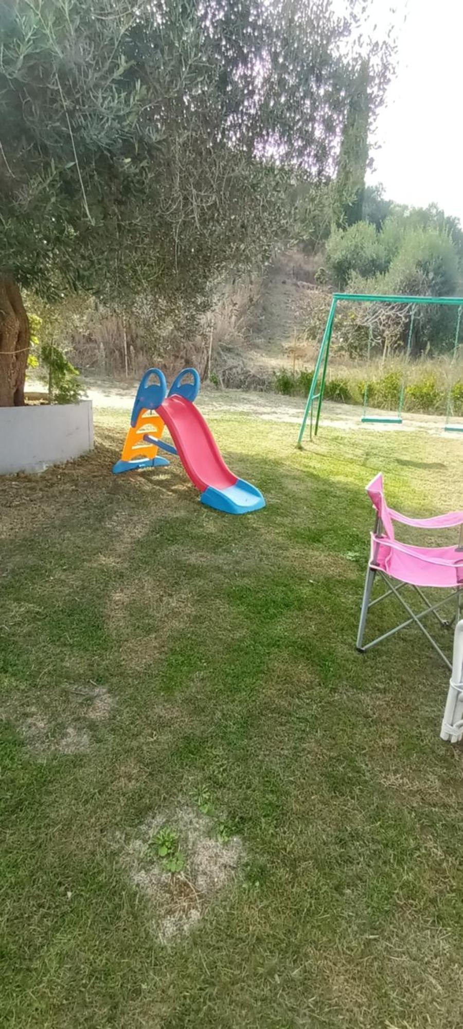 Tasia Studios Perivolion Bagian luar foto